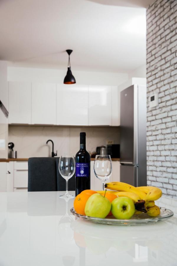 Апартаменты Apartman Magdalena Макарска Экстерьер фото
