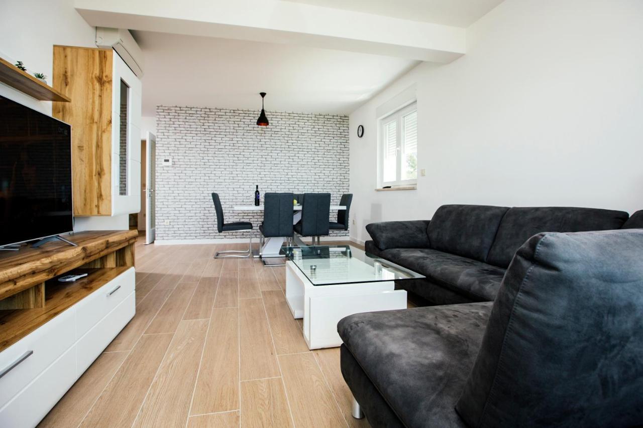 Апартаменты Apartman Magdalena Макарска Экстерьер фото